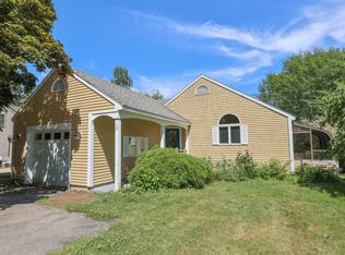 15 Oak St, Kennebunkport, ME 04046