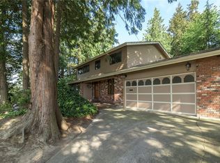 1521 Windsor Dr, Mount Vernon, WA 98273