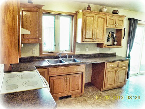  lazy susan,  cuttin board.