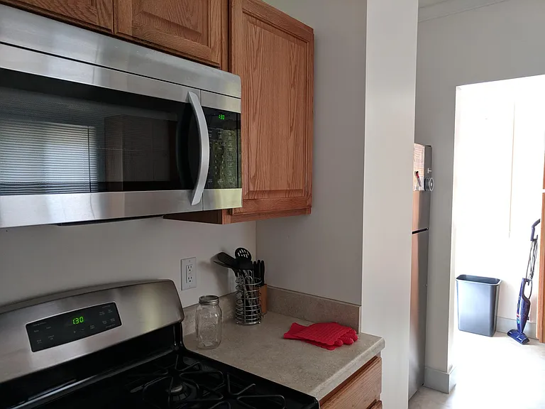 319 Brooks Ave — Photo 6