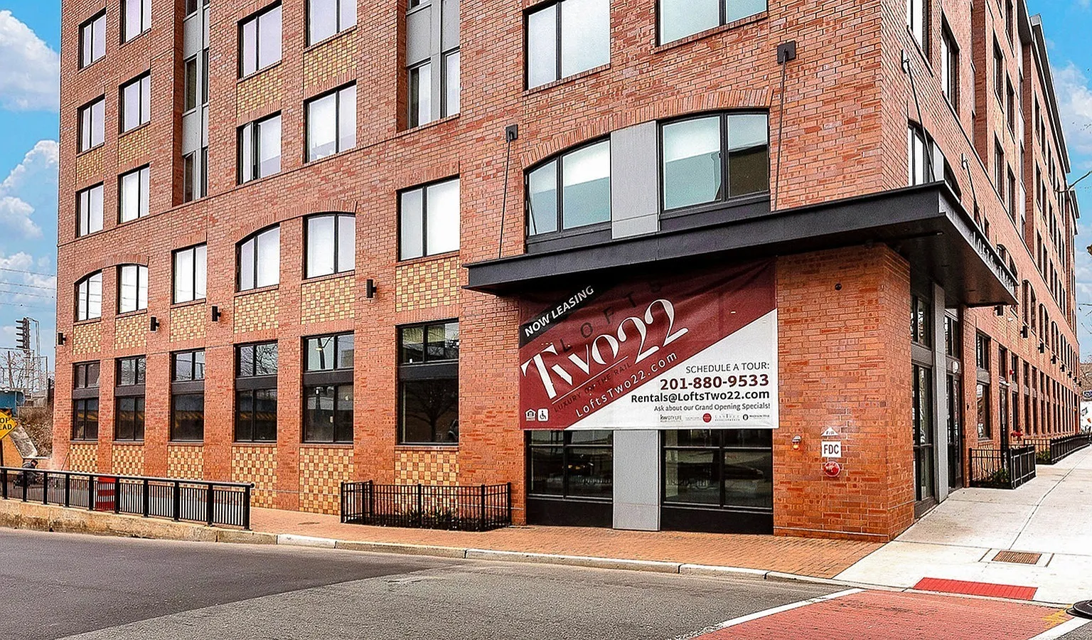 Lofts Two22 — Photo 3