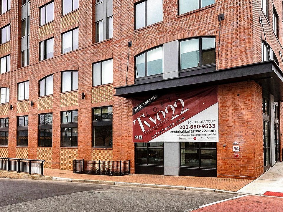 Building Entrance (Avenue E/21st Street)