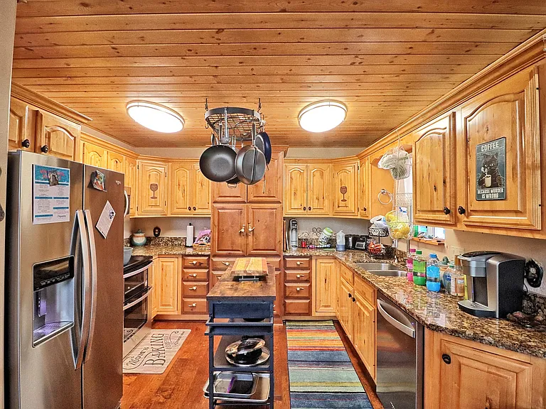 2429 Ellsworth Ave — Photo 14