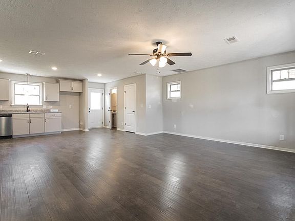 3rd image of 136 Magnolia Pl Lot 136