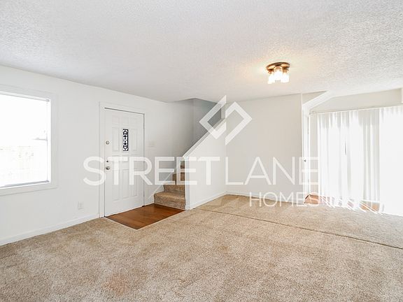 5th image of 212 W Walker St