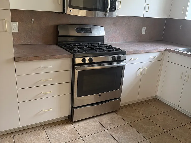 93 Park Ave #403 — Photo 8