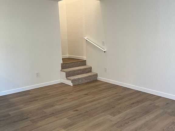 3rd image of 300 Dennis St SE