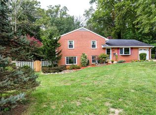 7643 Long Pine Dr, Springfield, VA 22151