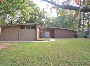 105 Elaine Dr, Roswell, GA 30075