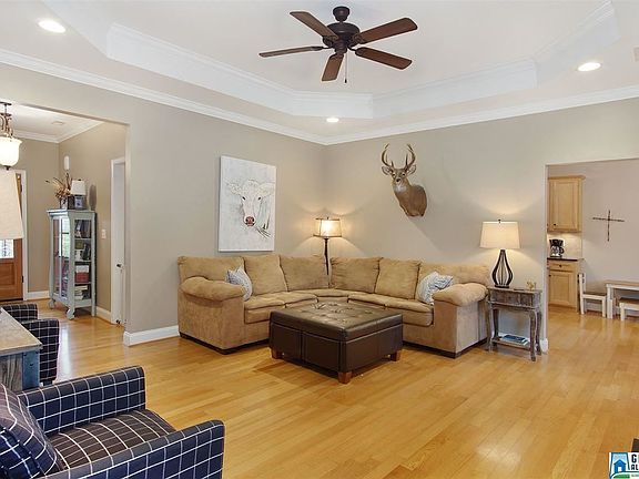 5th image of 104 Weeping Cir