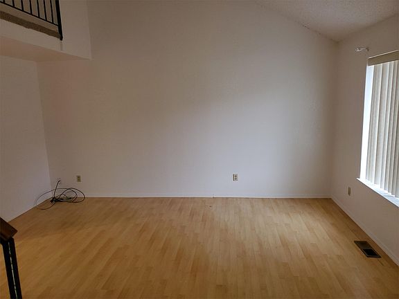 4th image of 6940 Freedom Dr