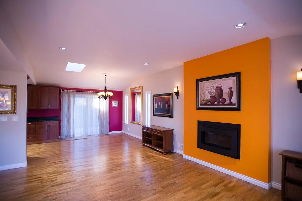 4 bed, 2.5 bath, 2410 sqft, $5,100 — Photo 4