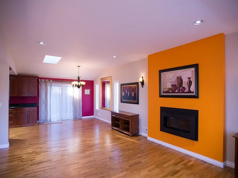 Gas Fireplace in Main Floor