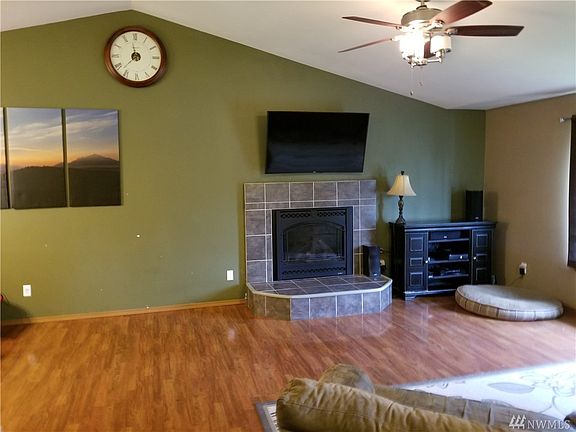 2nd image of 20203 131st Pl NE