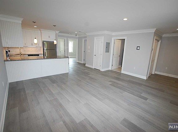 4th image of 112 Franklin Tpke #F