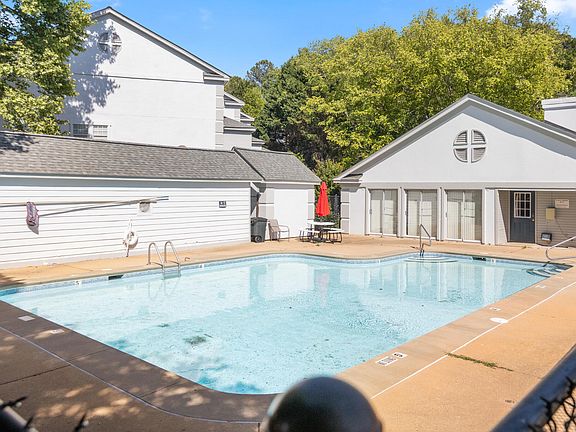 4th image of 2500 Avent Ferry Rd APT 201