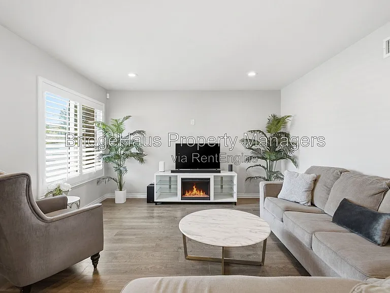 6379 Elsberry St — Photo 7
