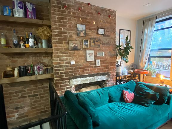3rd image of 516 E 6th St APT 1A