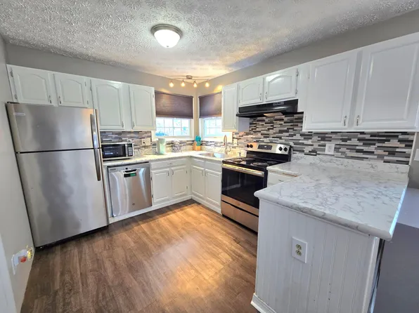 2562 Winningwillow Dr, Columbus, OH 43207