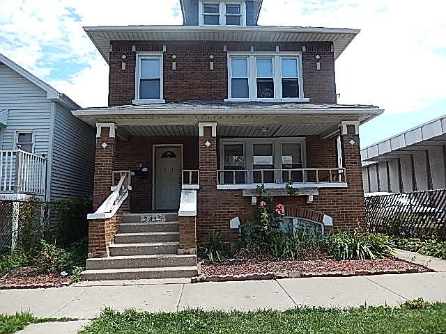 1st image of 2315 N McVicker Ave