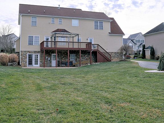 3rd image of 750 George Edward Via