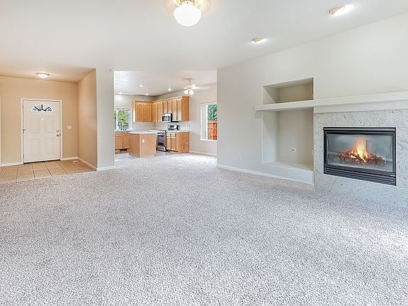 3rd image of 1880 Harper Dr