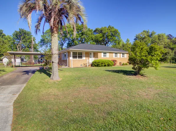 1084 Honeysuckle Ln, Charleston, SC 29412