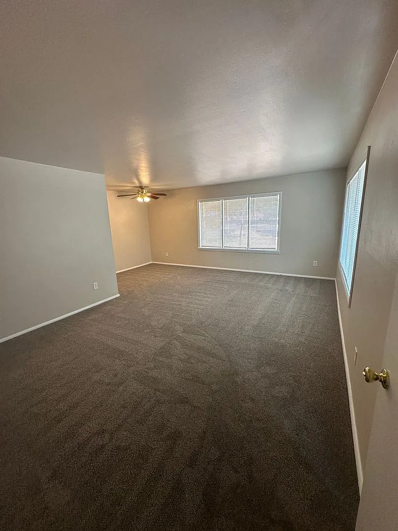 207 Lewis St LLC - 207-209 Lewis St — Photo 3