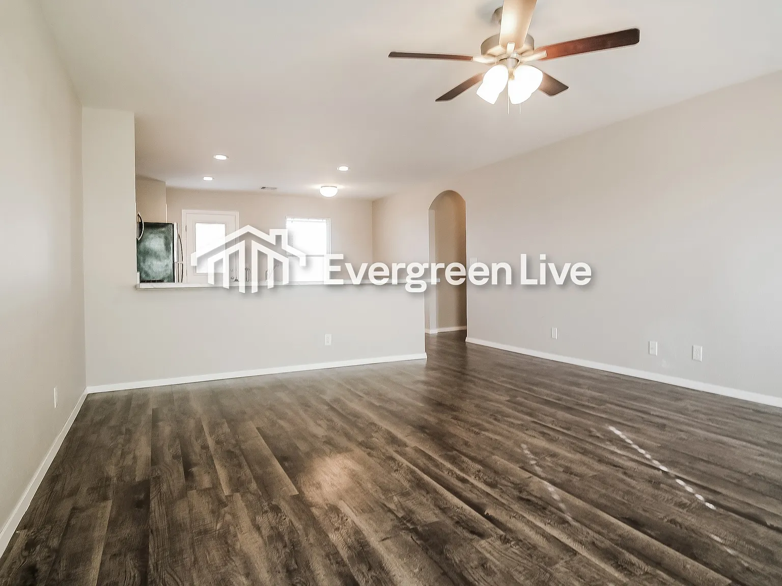 3 bed, 2.0 bath, 1399 sqft, $1,645 — Photo 4