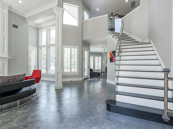 4th image of 5101 Highland Dr