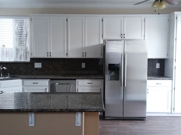 4th image of 369 Gamay Ct