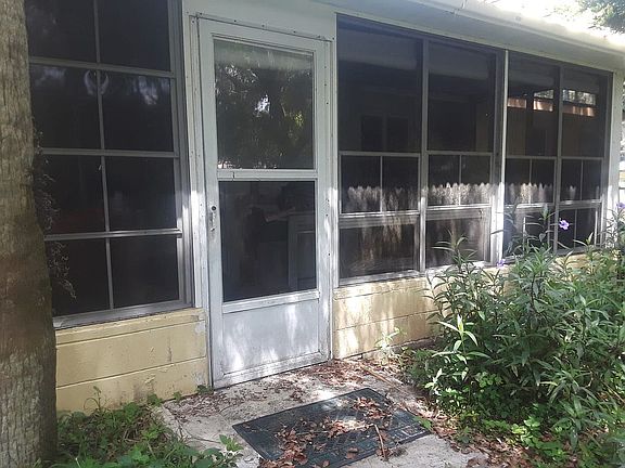 Screen Garden room w/vinyl windows