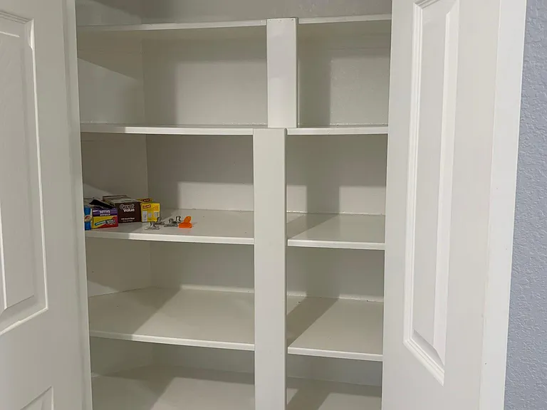 Kitchen pantry