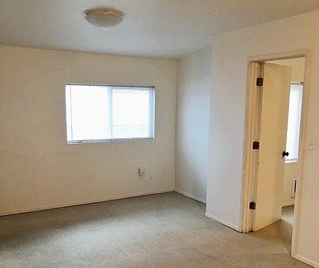 4th image of 3201 21st Ave W APT 2