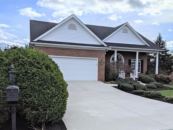 3rd image of 1435 Glenbrooke Dr
