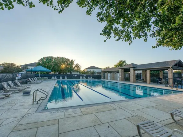 1003 Clayton Dr, Leander, TX 78641