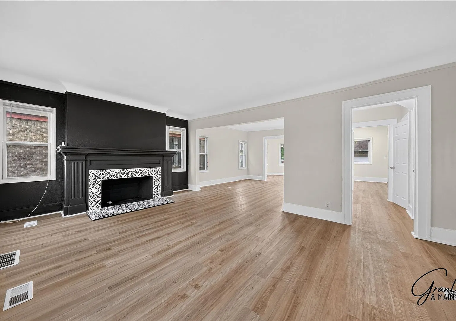 $1850 4 bedrooms — Photo 2