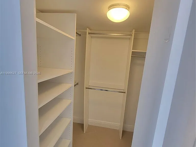 3301 N Country Club Dr #811 — Photo 2