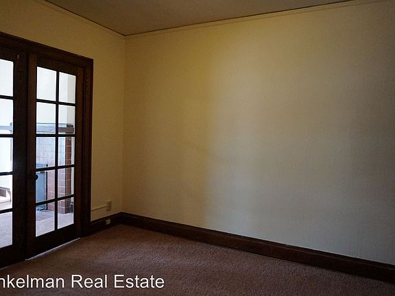 4th image of 1319 Central Ave