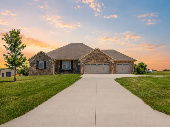 150 Southern Fields Circle, Clever, MO 65631
