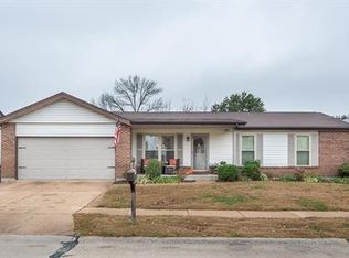 6180 Clovergreen Pl, Saint Louis, MO 63129