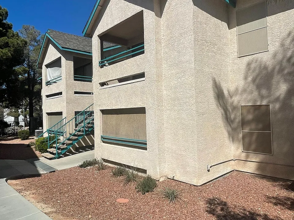 5141 Lindell Rd #102