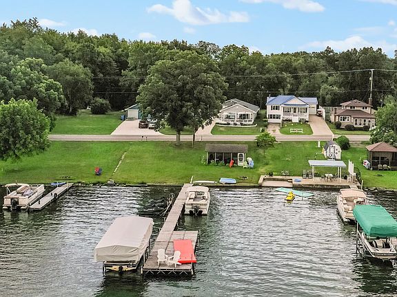 2nd image of 70619 Sunset Blvd