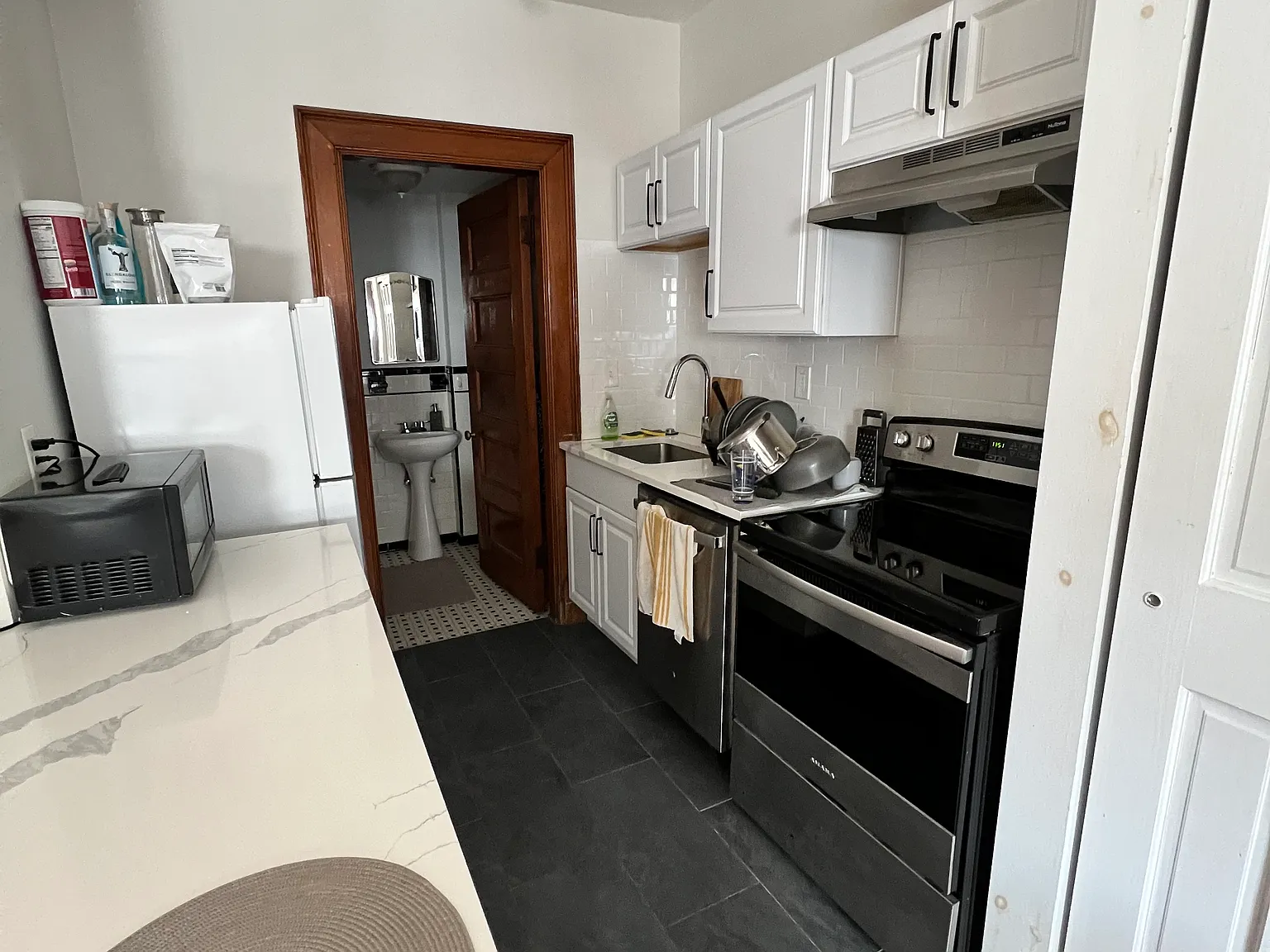 1 bed, 9999 sqft, $2,550 — Photo 1
