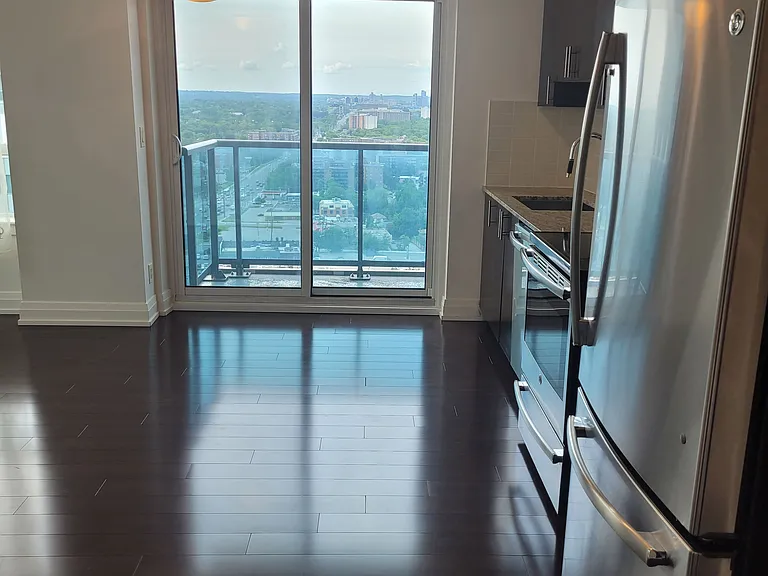 7165 Yonge St #1712 — Photo 6