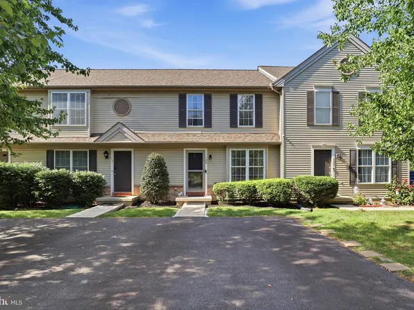 109 Banyan Circle Dr, Lancaster, PA 17603