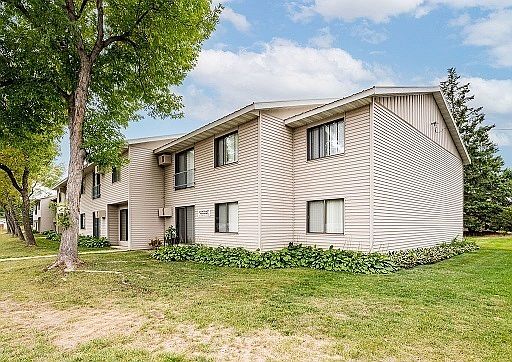 1st image of 8388 Jasmine St #4