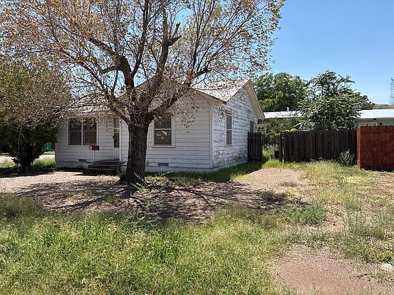 2nd image of 408 E Lockhart Ave