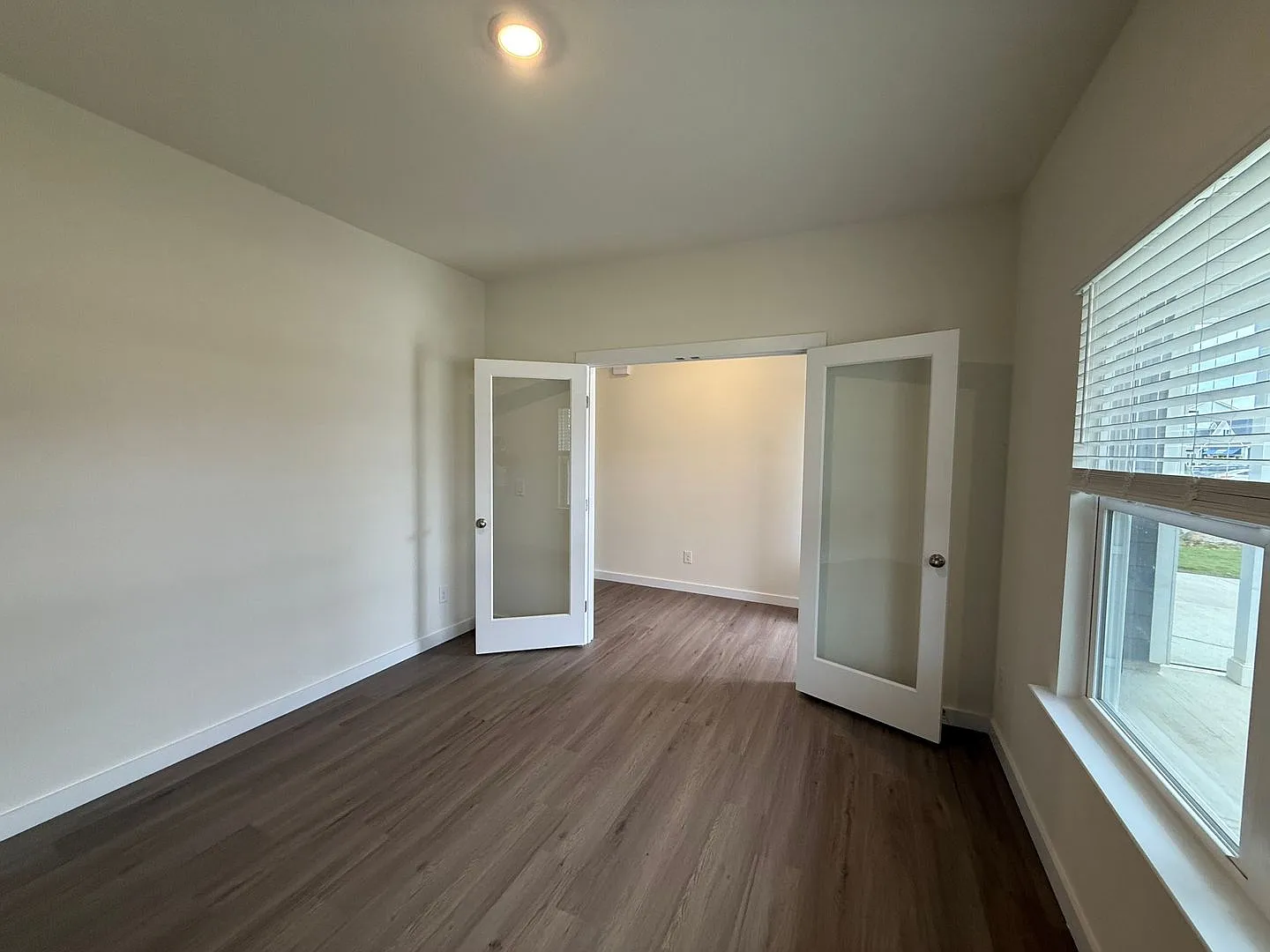 New Construction! 5 bedrooms, 3.0 baths, 2 car garage — Photo 4