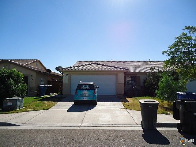 1st image of 150 Morongo Dr